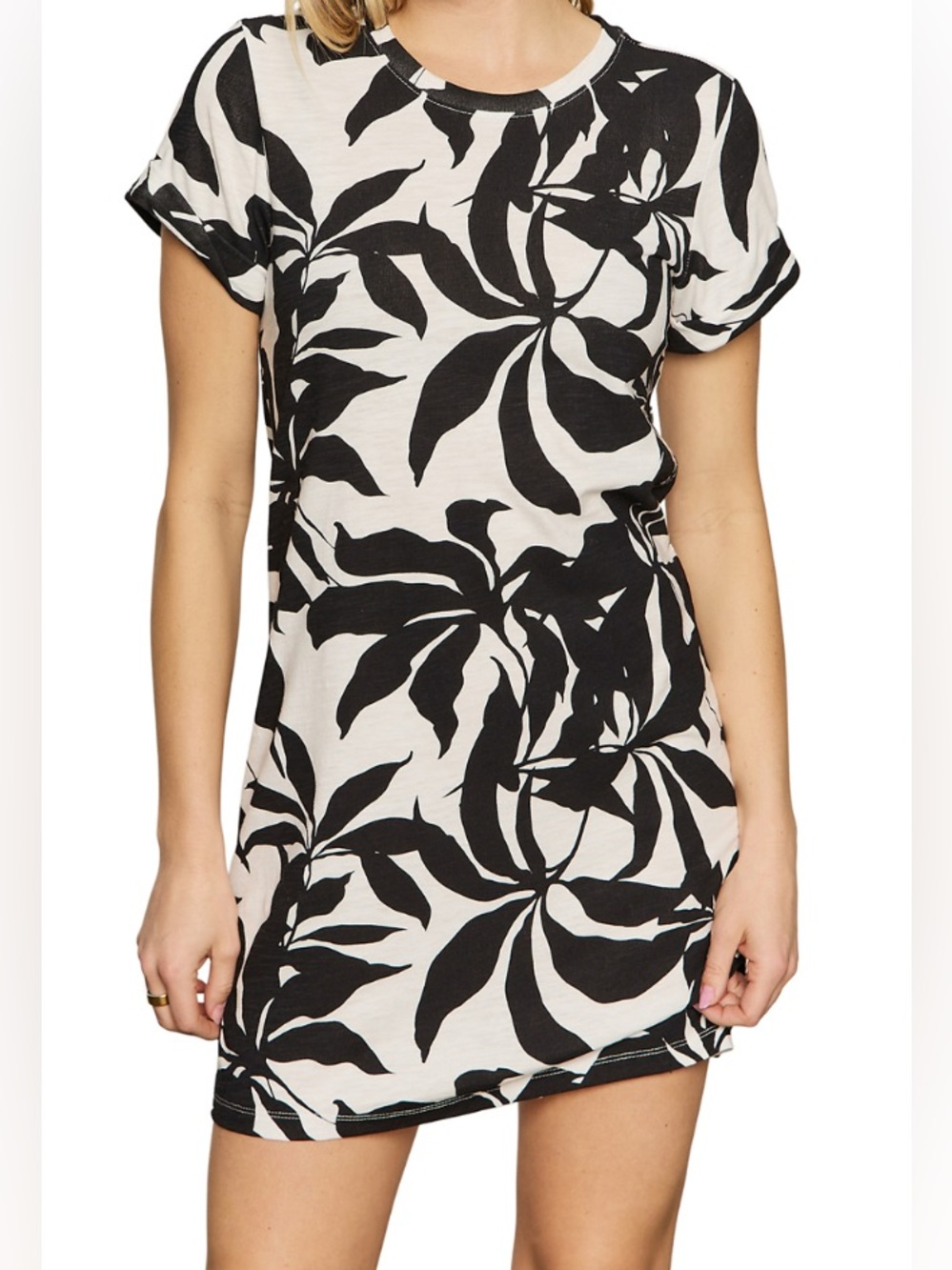 Sanctuary Black and White Floral Shift Dress